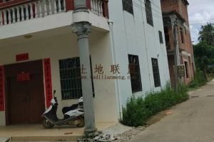 三亚240平米两层小楼生活便利转让费120万