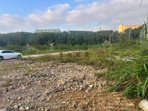 儋州那大镇8亩地带400平米仓库房出租